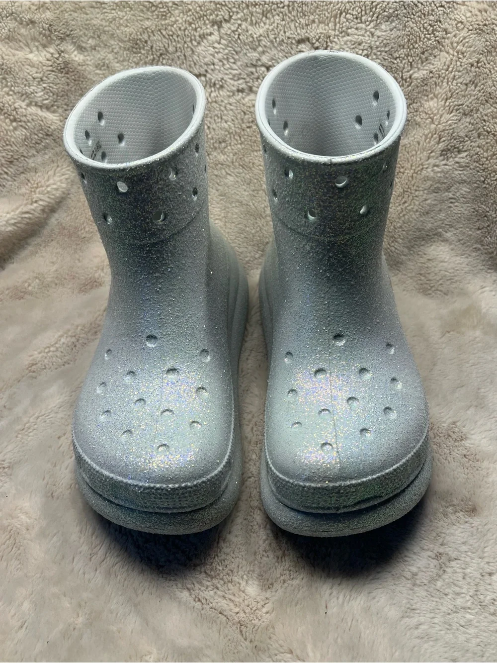 CROCS good preowned